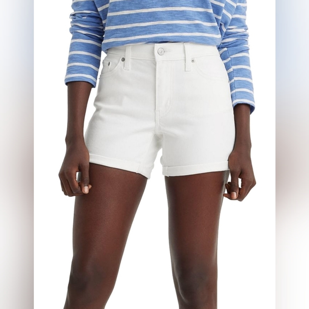 Nwt Levi's mid length white jeans shorts